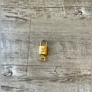 Louis Vuitton Lock & Key #334